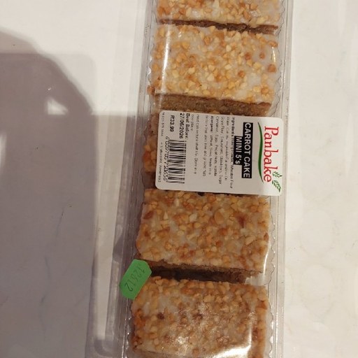 Carrot Cake Mini Iced 5